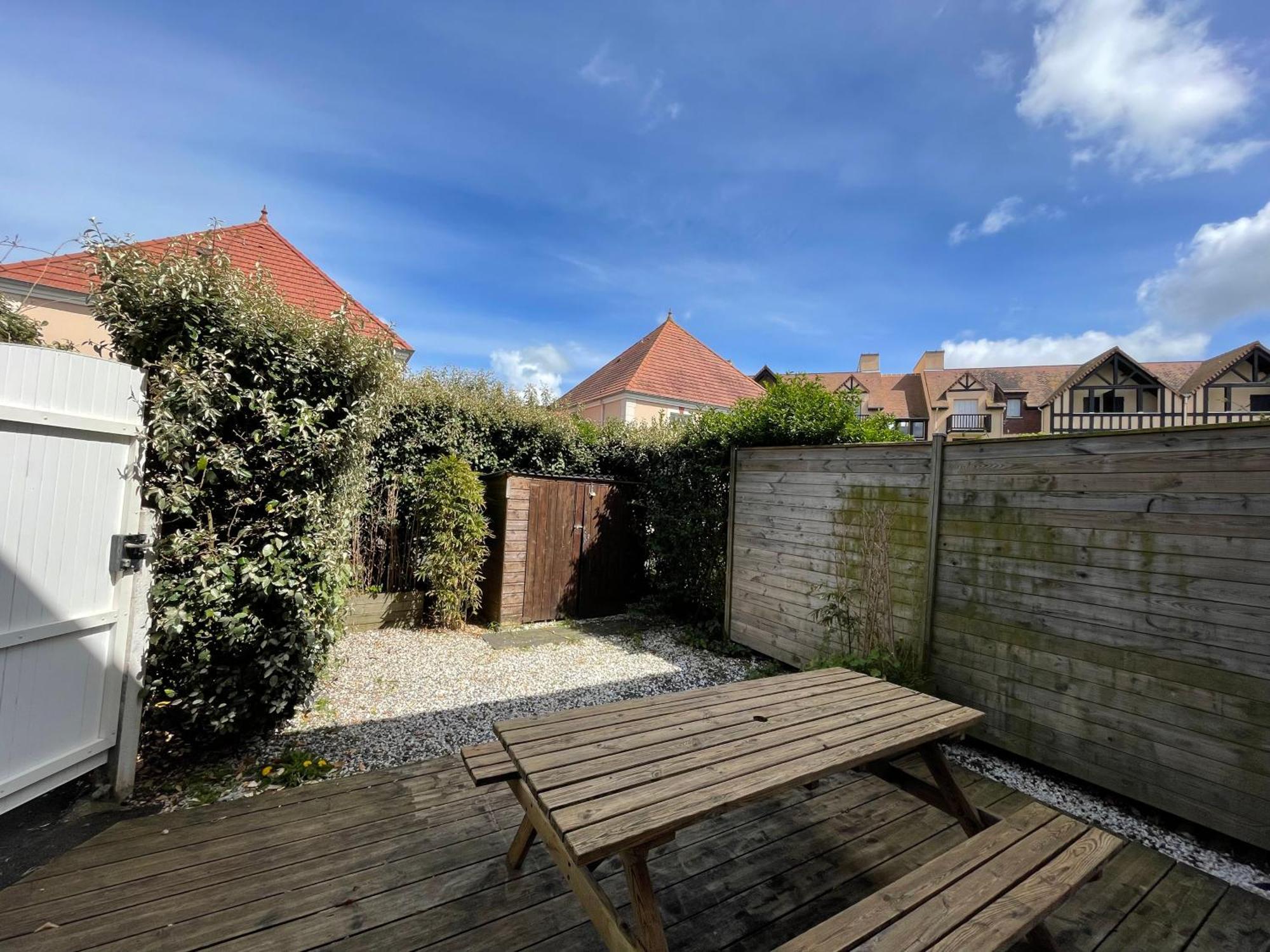 Maisonette Proche * Colleville-Montgomery